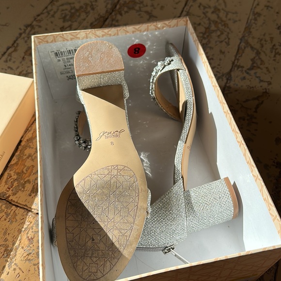 Worn once for a wedding - Picture 2 of 4